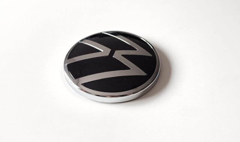 Emblème Logo Avant Calandre Pour Golf8 Mk8 – Noir et Silver